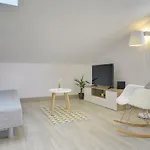 Niko Apartment *
